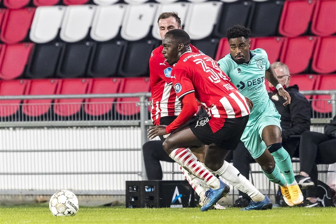 Transfernieuws: PSV Slaat Slag Met Nieuw Contract Voor Teze