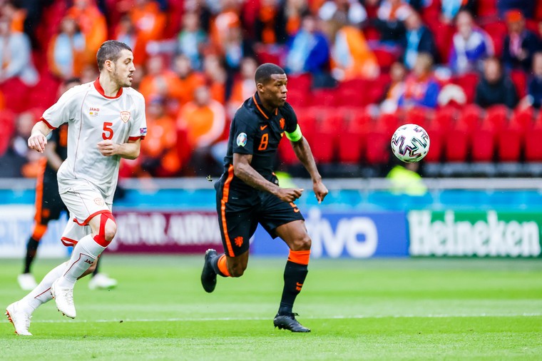 Ek Topscorer Wijnaldum Passeert Van Basten Voetbal International